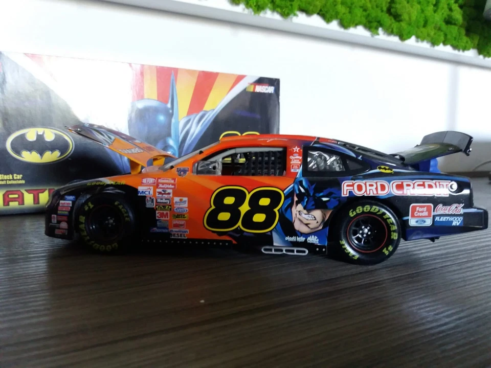 1/24 NASCAR modellino metallo Dale Jarrett #88 Batman 1998 - Immagine 4 di 4