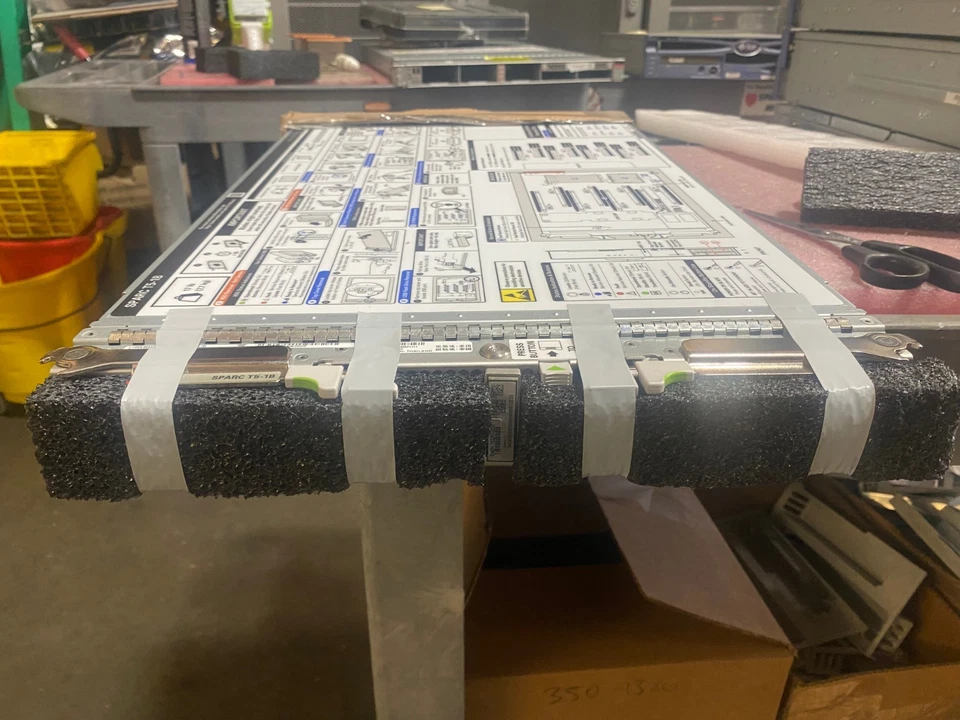 SUN ORACLE T4-1B Blade Server - Sparc 8-Core 2.85GHz 7050464 , 128GB ( 16 X 8GB) - Image 3 of 4