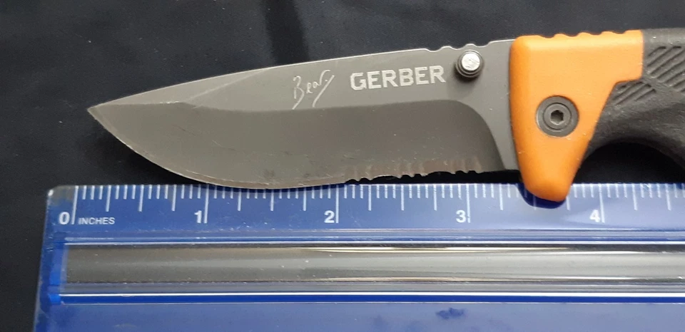 Faca de acampamento Gerber Bear Grylls lâmina de trava dobrável.  - Imagem 4 de 4