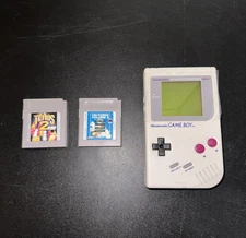 Original Nintendo Game Boy 2 Games New Glass Screen Nice Condition Works Great!