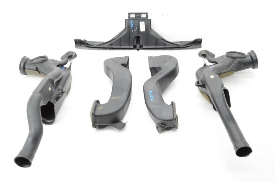 2014 Nissan NV200 Cargo Van Heat and Ac Ducting Set - Imagem 2 de 4