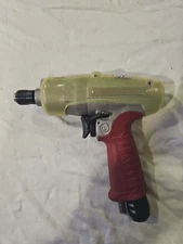 UAT-40D | Pistol Grip Auto Shut Off Pulse Tool, 4.5 - 8 Nm, 1/4 in. drive