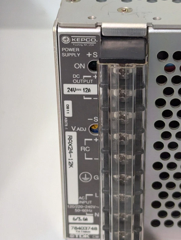 Fuente de alimentación TDK RAX24-12k, salida 12VDC@12A, 120/220-240VAC in Foto 3 de 4