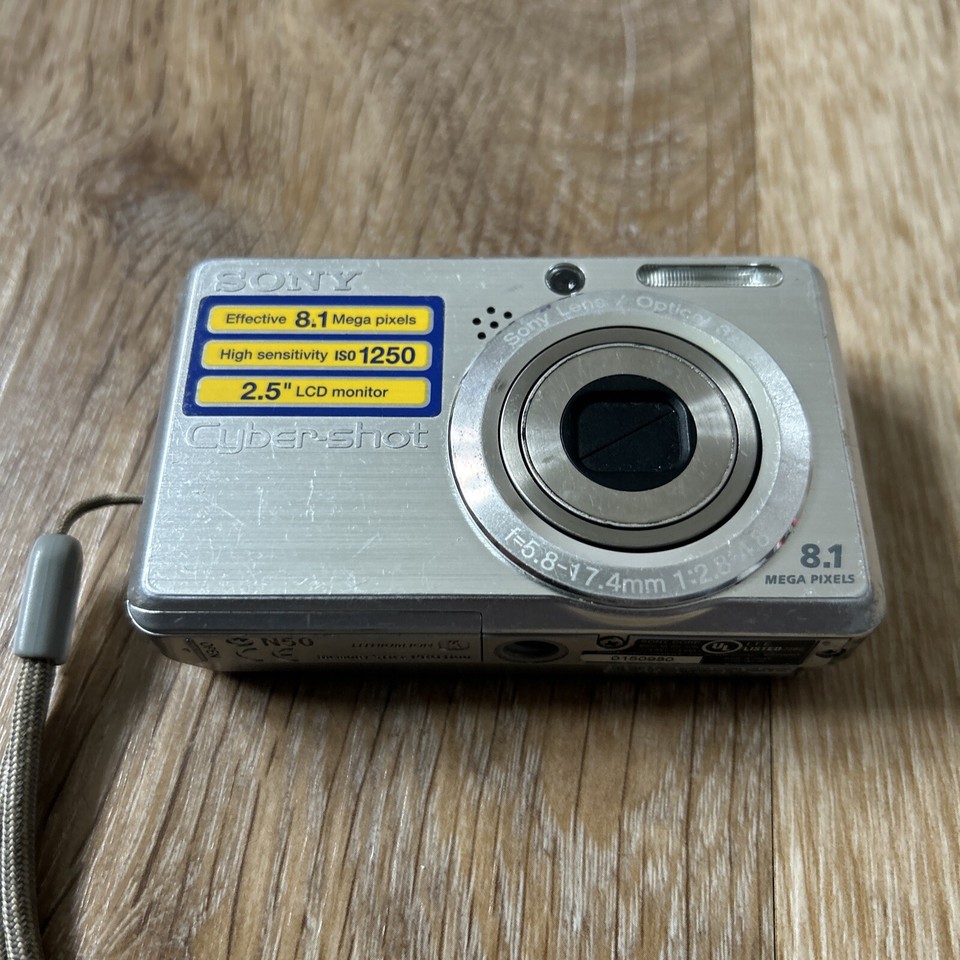 Sony Cybershot DSCS780 8.1MP Digital Camera TESTED Battery + Memory