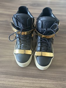 giuseppe zanotti autres personnes