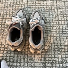 New Balance Big Kids Size 6 9060 Lace Athletic Running Sneaker Grey