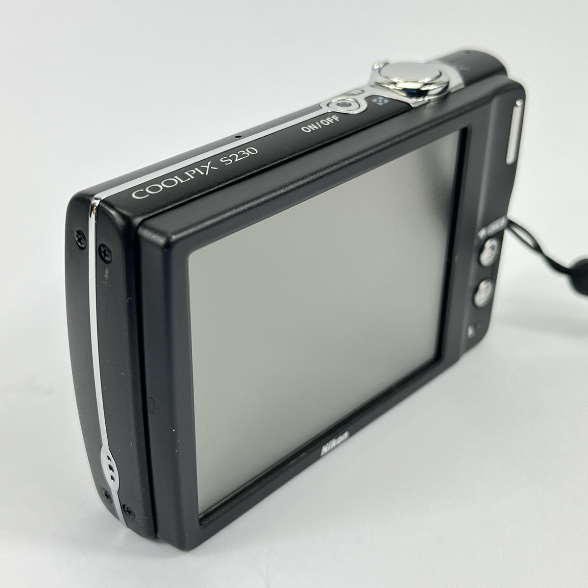 Nikon COOLPIX S230 10.0MP Compact Digital Camera Touchscreen