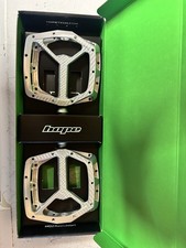 Hope F22 Flat Pedals Silver