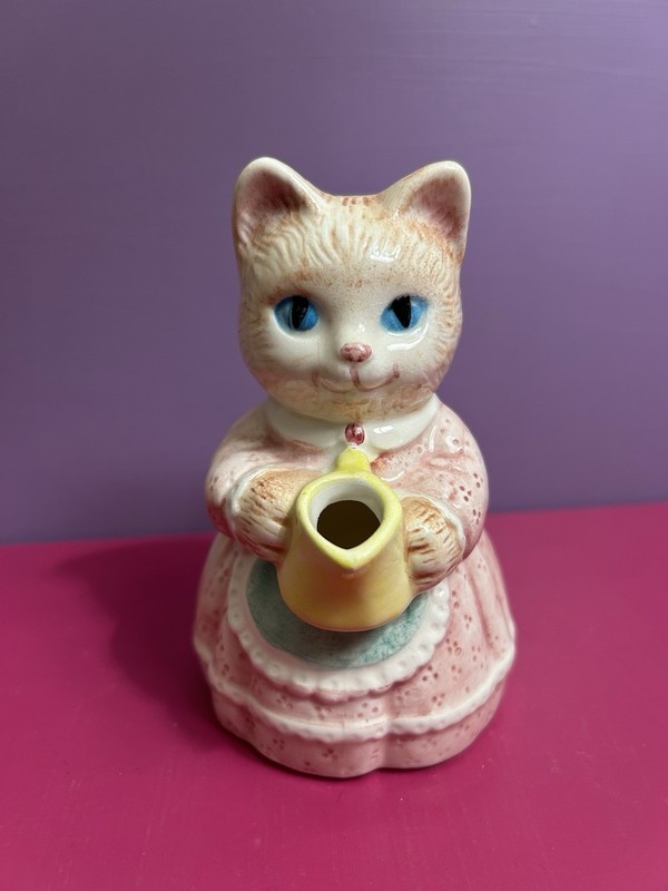 Vintage Avon 1991 Ceramic Country Purrfection Cat Creamer 4.75x4.75”