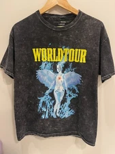 FASHION NOVA souled out  WORLD TOUR T SHIRT SZ L