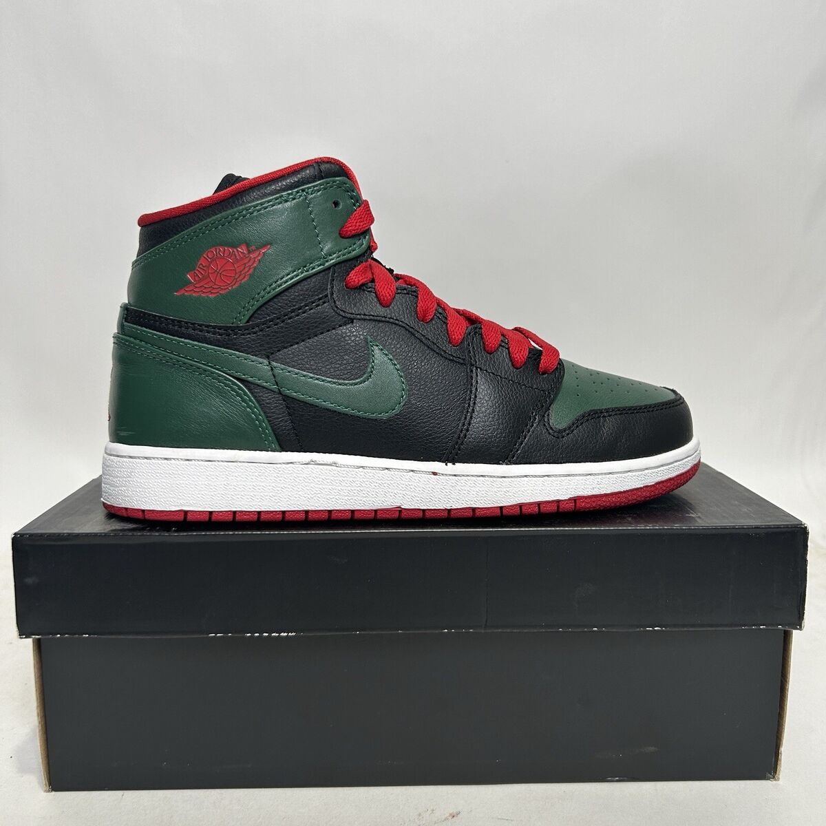 Nike Air Jordan 1 Retro High OG GS “Gucci” 332558-025 6Y Nike Air Jordan 1 Retro High OG GS “Gucci” 332558-025 6Y