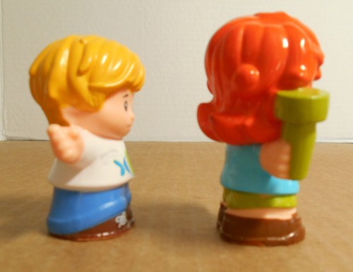 Fisher Price Little People Songs & Sound Camper Figures Eddie & Aunt Zoey G18 - Picture 4 of 6
