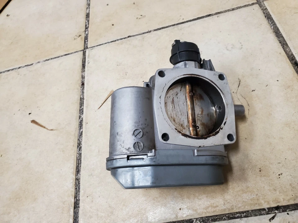 1998-1999-2000-2001 MERCEDES-BENZ ML320 THROTTLE BODY 1121410025 0205003046 - Image 2 of 3