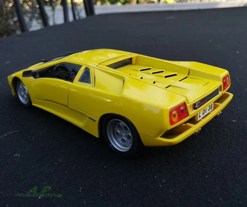 modellino auto scala 1/18 Lamborghini diablo modellini della maisto usato - Immagine 4 di 4