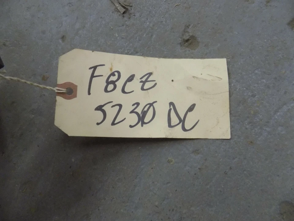 Nuevo conjunto de escape delantero silenciador Ford Escort 1998-2003 2,0 L L4 original nuevo en stock Foto 3 de 3