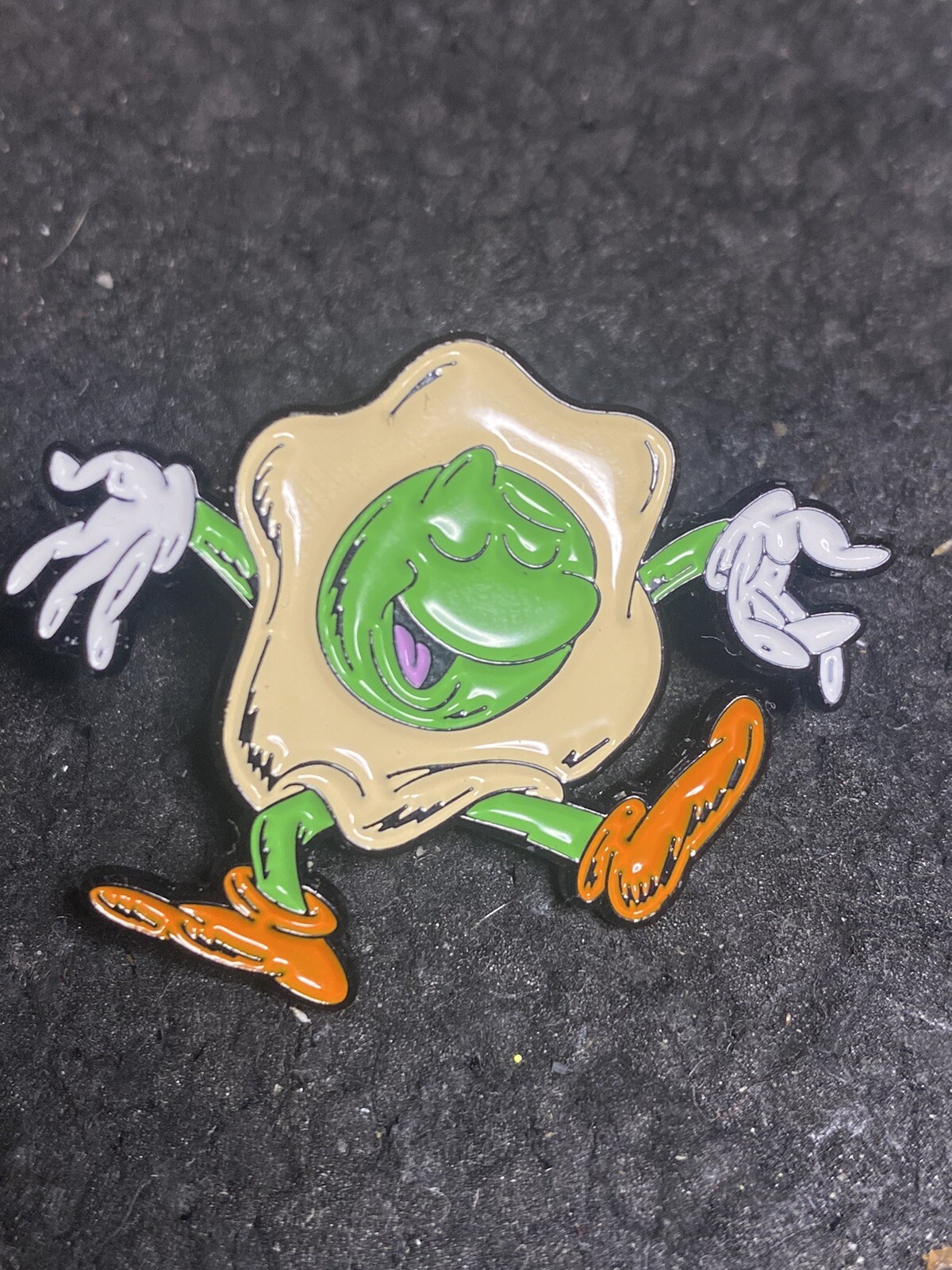 Hat Club Exclusive Pin Green Eggs and Ham Collection Series