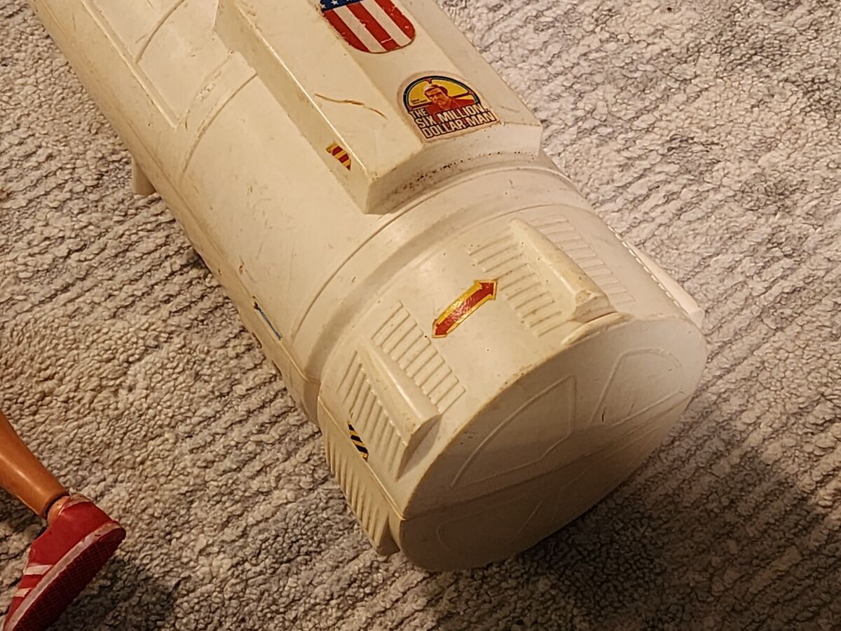 Kenner 1973 Six Million Dollar Man Doll Figure Bionic Lab