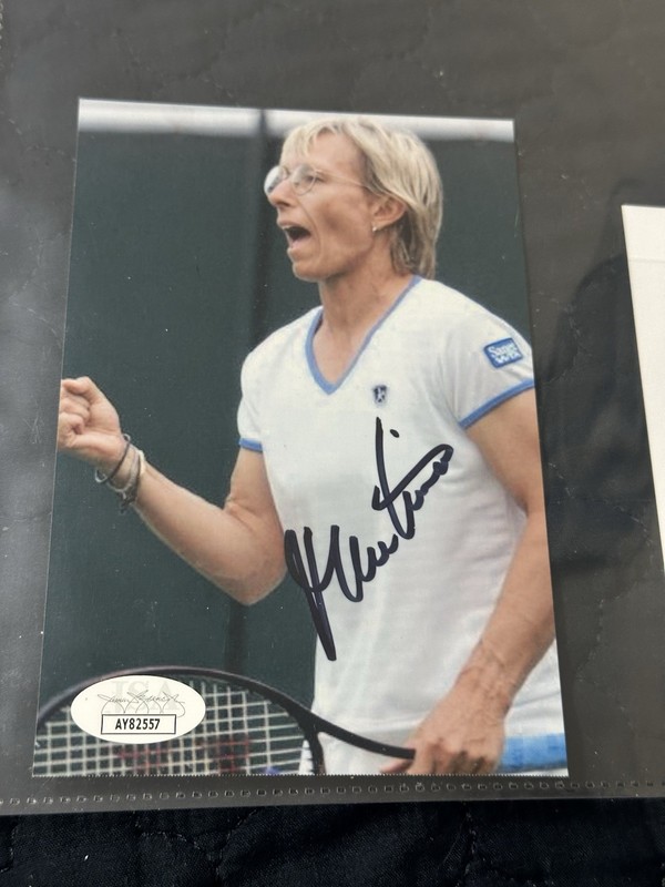 Tennis  Martina Navratilova autographed  photo JSA Certified