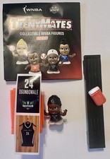 2025 WNBA Series 1 TeenyMates Arike Ogunbowale Dallas Wings W/Locker & Label