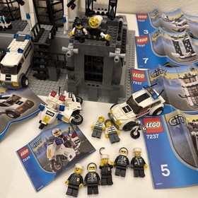 LEGO City Police Station 7237 -99% Complete w manuals 7245,7235,7236
