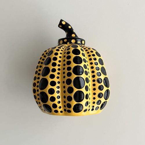 Yayoi Kusama Object Yellow Pumpkin Sculpture Naoshima Limited Interior w/Box New - Picture 2 of 7