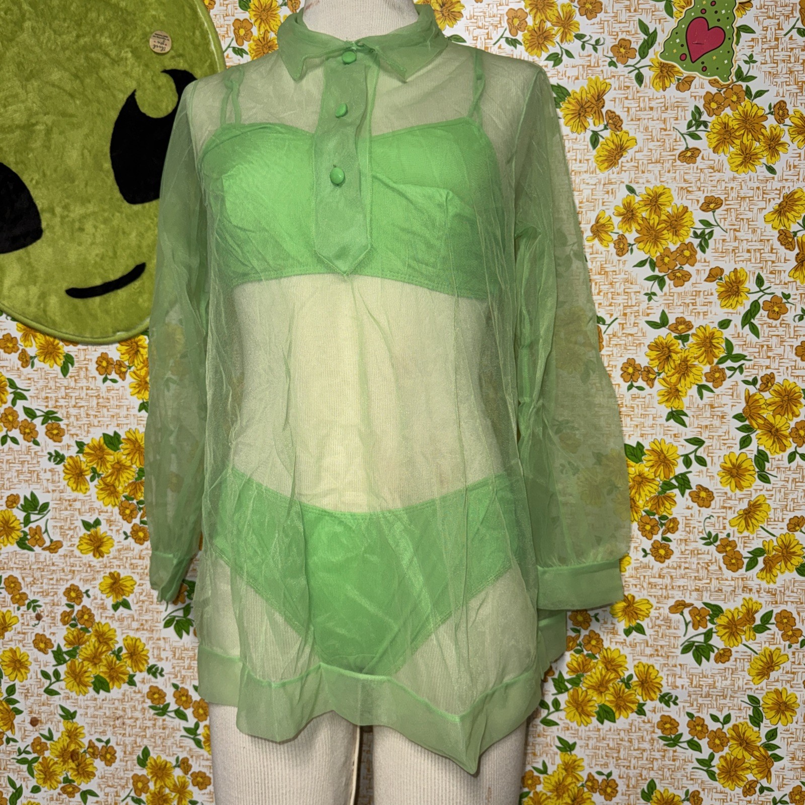 Vintage Retro Groovy Highlighter Green 3piece Lin… - image 1