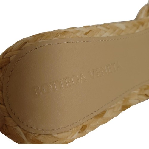 Autentici BOTTEGA VENETA Lido - Sandali da donna in rafia beige - Foto 5 di 6