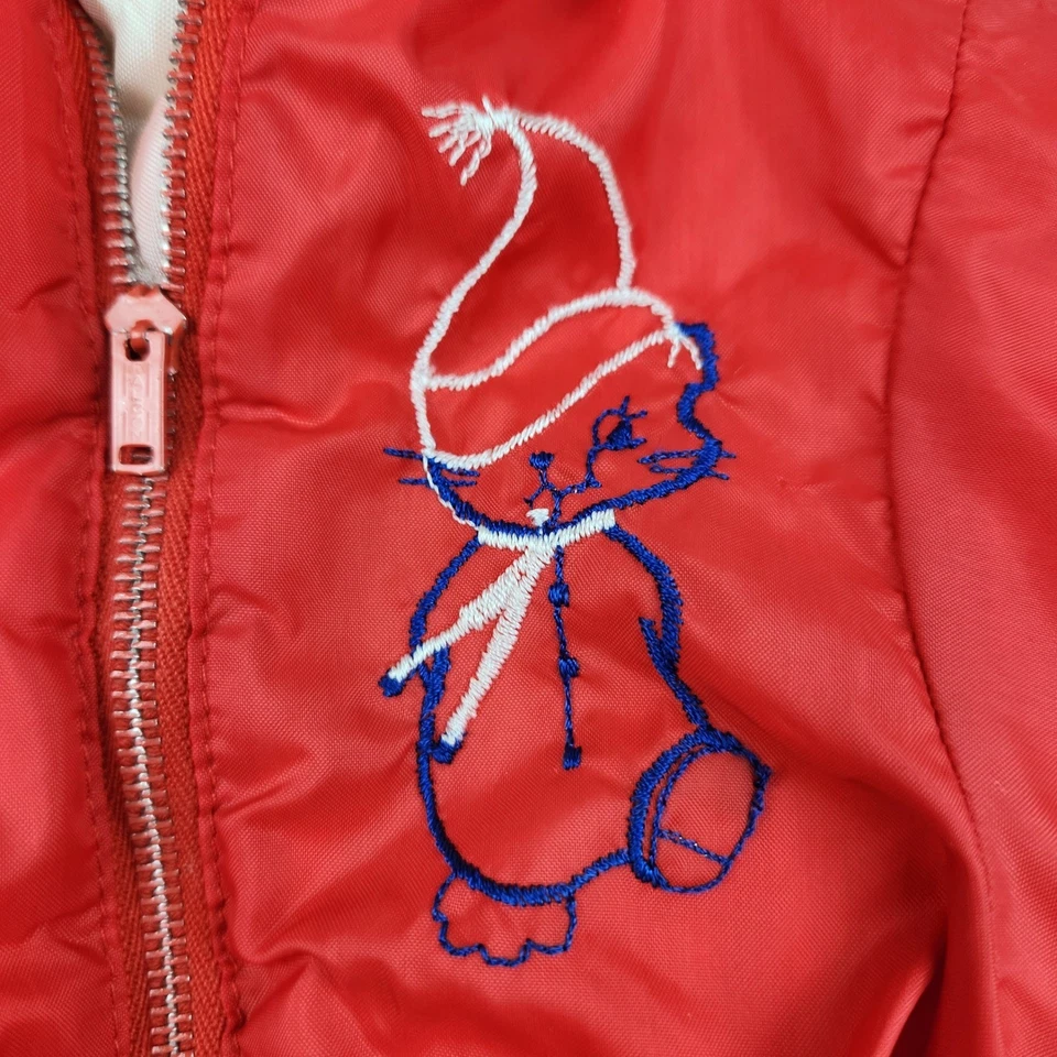 Traje de nieve vintage rojo Sears 12-18 meses traje de invierno acolchado con capucha Foto 3 de 4