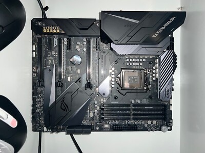 ASUS Republic of Gamers Maximus XI Hero (Wi-Fi), NZXT kraken 360mm AIO, RGB Fans