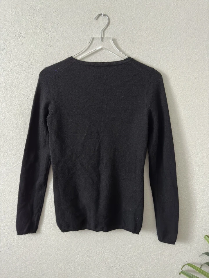 Suéter André Oliver Puré Cashmere para mujer negro cuello en V manga larga pequeño Foto 2 de 4