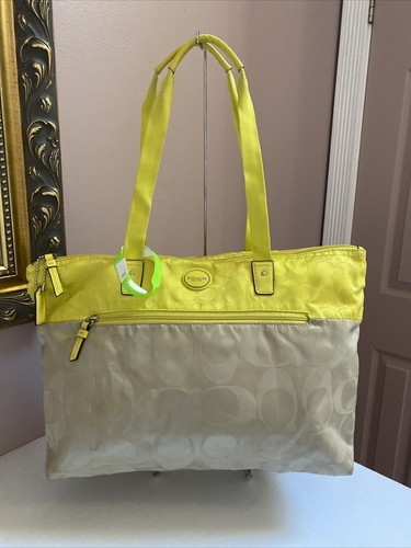 Coach Getaway Packable Weekender Tote Bag Signature Nylon Beige F77560 B2U - Picture 5 of 12