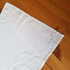 altes Stofftaschentuch Taschentuch Satin? wei&szlig; Stickerei Vintage 20