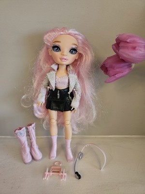 Rainbow High Royal Three Kpop Puppe Minnie Choi 