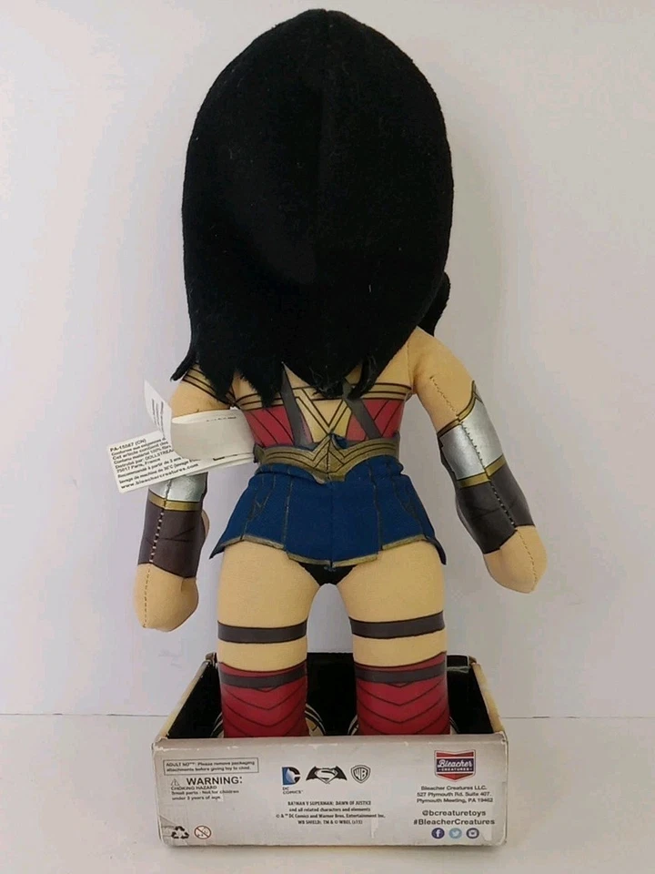 Figura de peluche DC Comics Wonder Woman 10" - Bleacher Creatures - Batman v Superman Foto 3 de 4