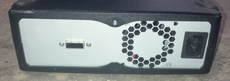 Quantum TC-L42BN TF4272-511 LTO-4 External SAS Tape Drive Half-Height TESTED - Image 2 of 2