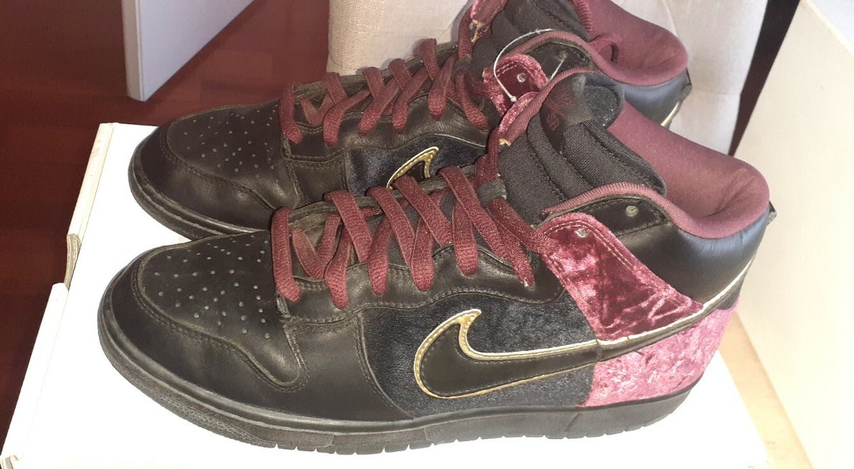 Size 9.5 - Nike SB Dunk High Premium Bloody Sunday 2007 | eBay display picture 1