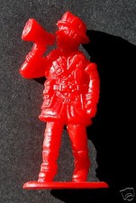 FIREFIGHTER PLASTIC FIGURE, 2" TALL 4,8 cm , GREAT FOR DIECAST ACCESSORIES, E
