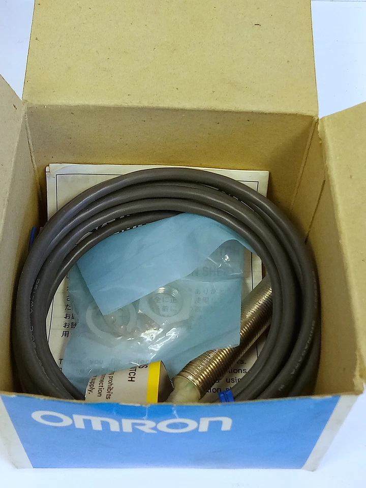 Omron E2E2-X2Y1-US 2M 24-240 V AC Proximity Sensor - Image 3 of 3