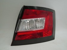 Rücklicht Rückleuchte Rechts Skoda Fabia III Schrägheck Bj.2014-17 6V6 945 096