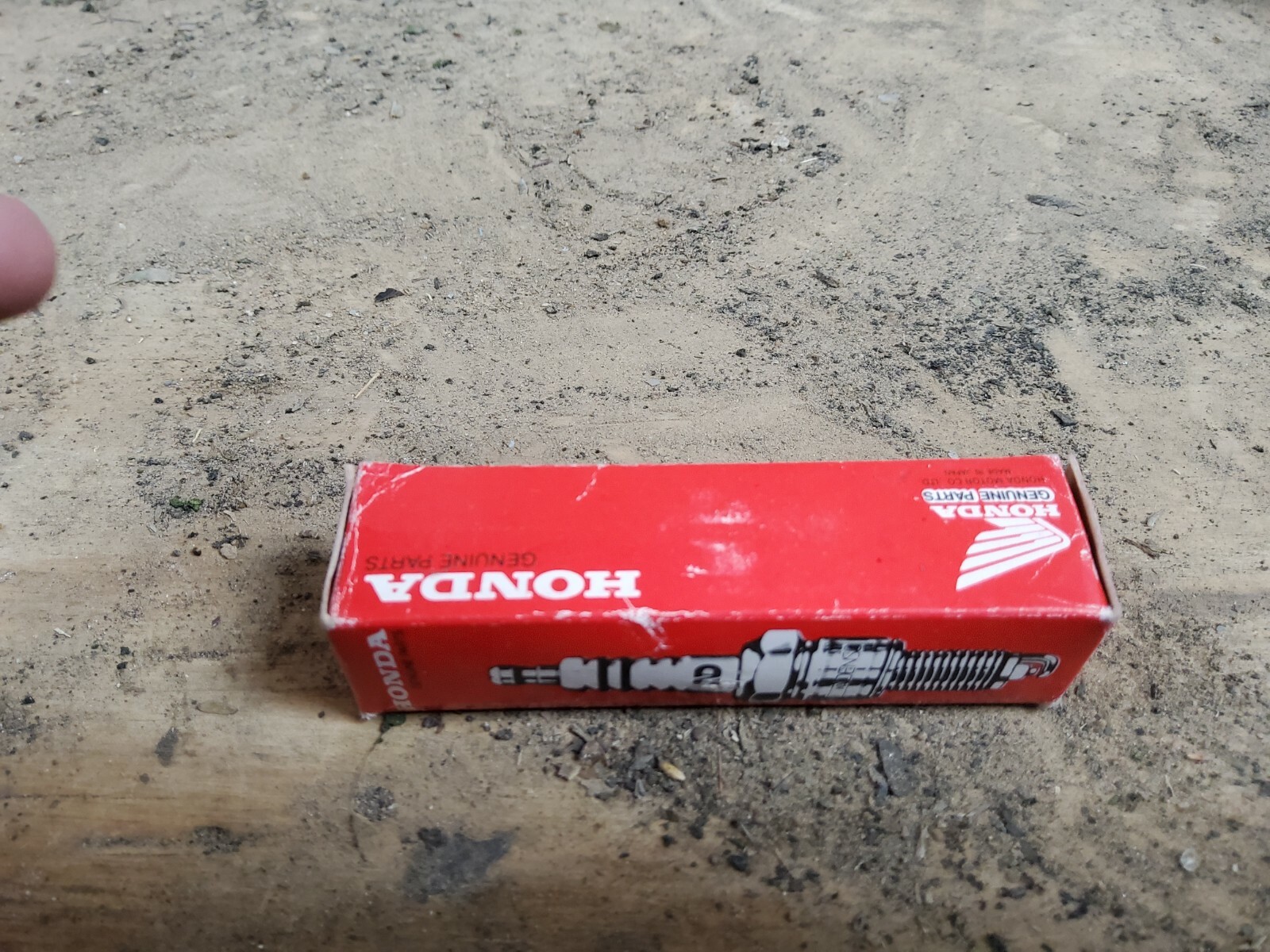 HONDA OEM SPARK PLUG X31ESR-U 98069-60726 NEW IN BOX