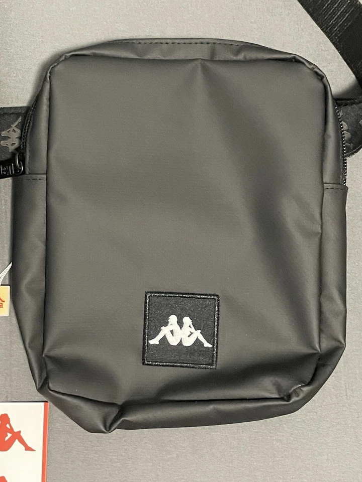 Riñonera Bandolera Kappa 222 Banda Bolly 304RSN0-005 Negra Talla Pequeña NUEVA CON ETIQUETAS Foto 4 de 4