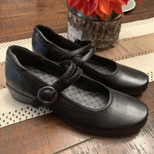 New Balance Mary Jane Shoes Size 