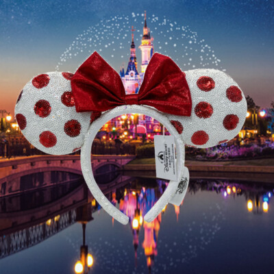 Minnie Ears 2024 Disney display picture 2
