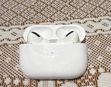 Apple AirPods 1st Generation In-Ear Headsets with Charging Case - White