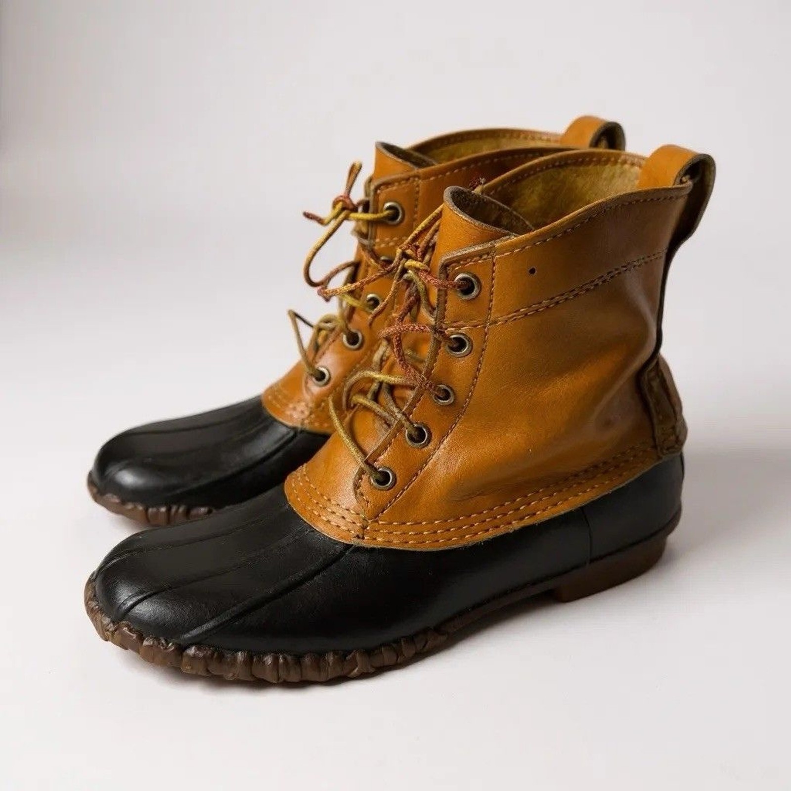 * LL Bean Womens size 8 duck boots brown leather waterproof hunting shoes Preppy
