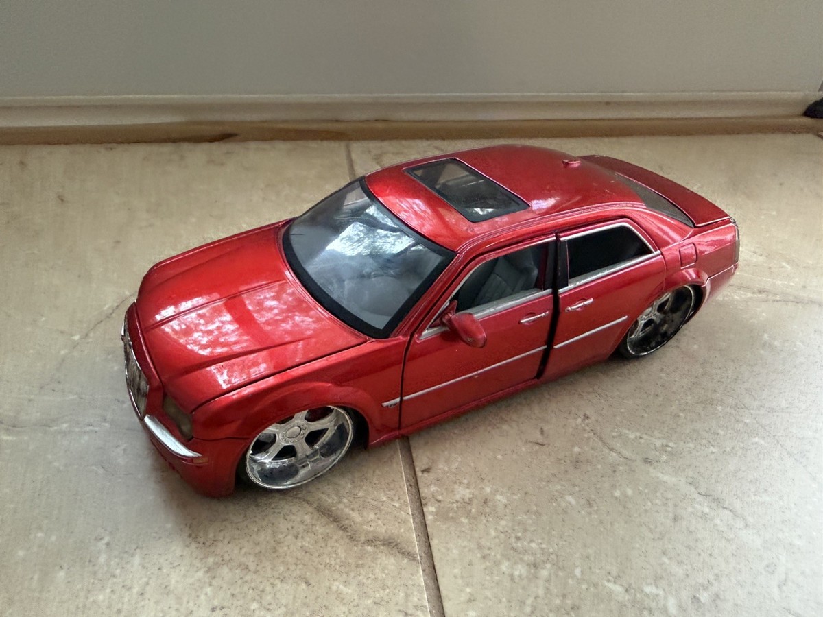 Jada 1:24 Scale Diecast 2006 Chrysler 300C, Red | eBay