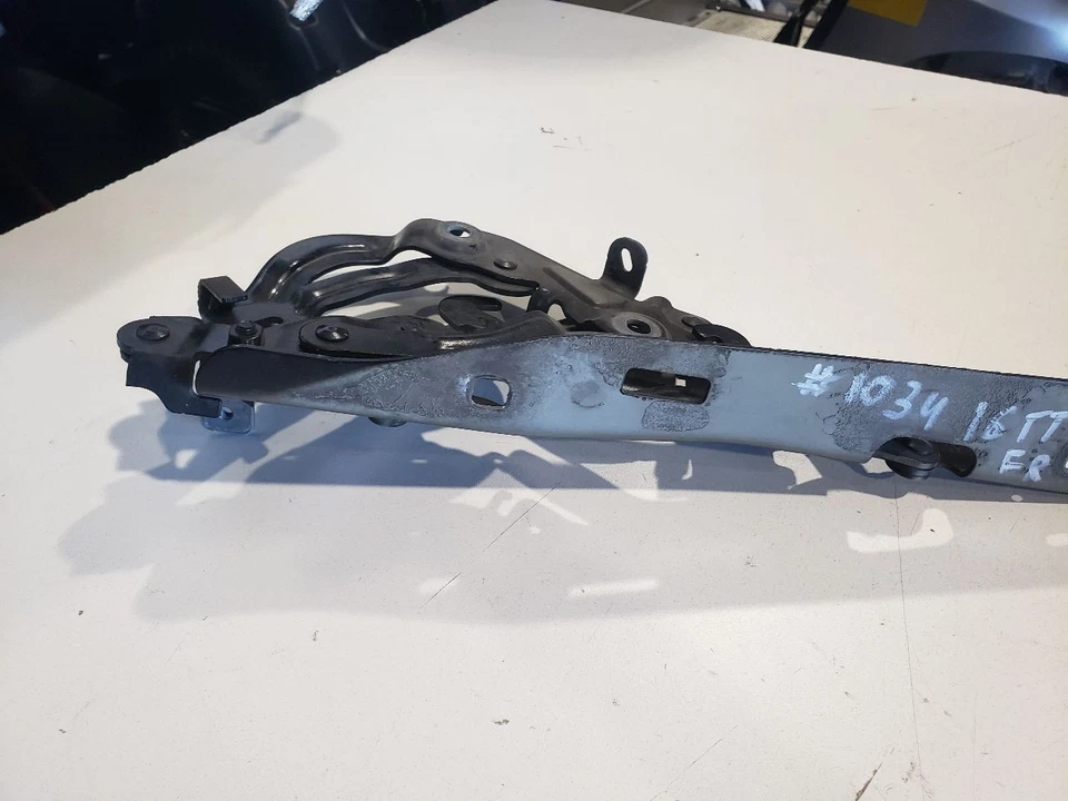 Right Front Hood Bonnet Hinge - 2016 Audi TT Quattro MK3 S-LINE Conv - 8S0823302 - Image 2 of 4