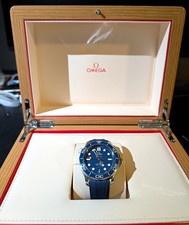 OMEGA Seamaster Diver 300M 42mm Blue Wave Dial Rubber Strap Box Papers