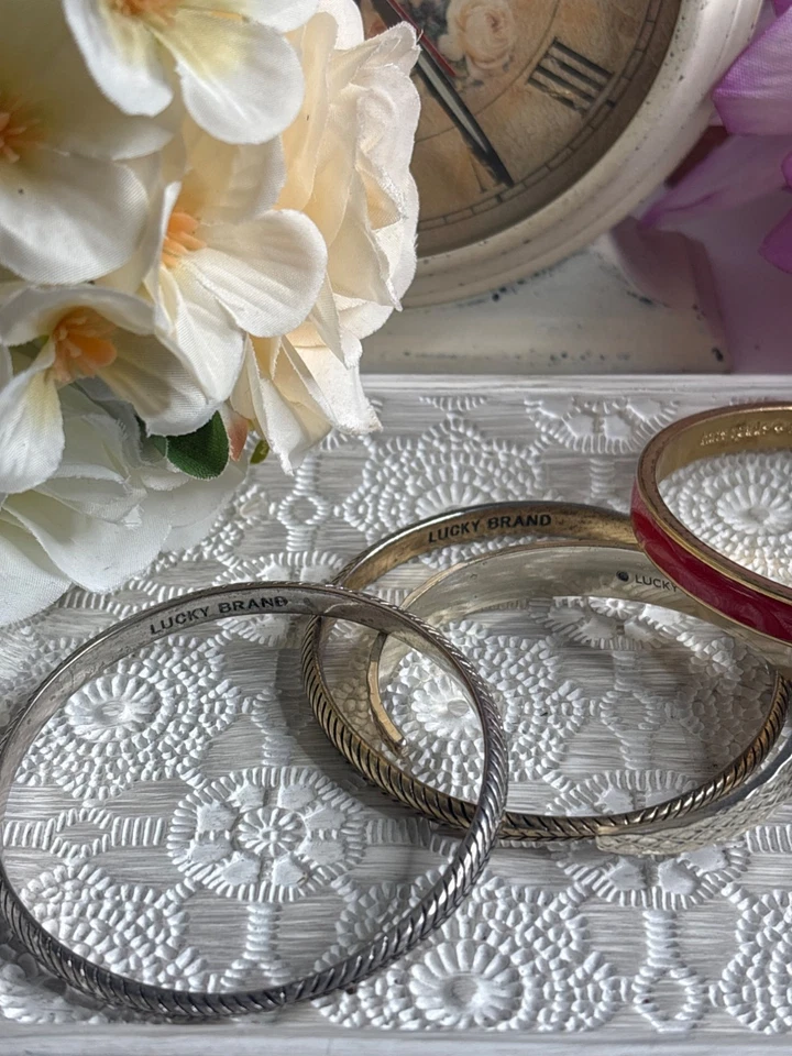 Paquete de 7 brazaletes de diseñador: Lucky Brand Kate Spade Stocking Stuffer Foto 4 de 4