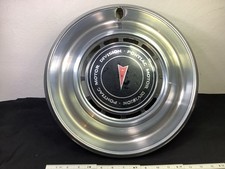 Vintage Pontiac Motor Division Hubcap Nice Clean Gto Firebird Catalina